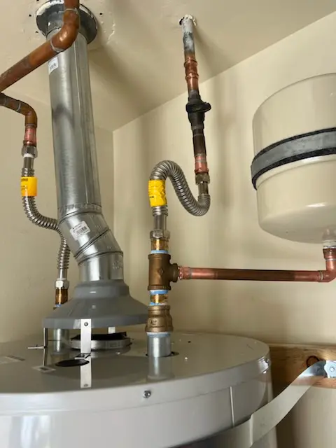 Water heater installation and plumbing repair in Woodlawn Manor